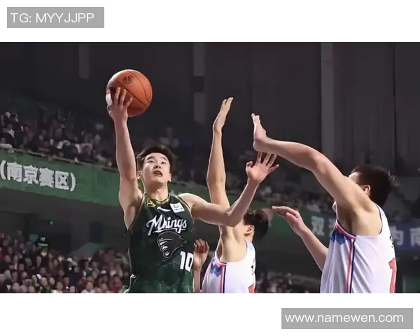 CBA福建队迎战同曦队全力争胜精彩对决值得期待